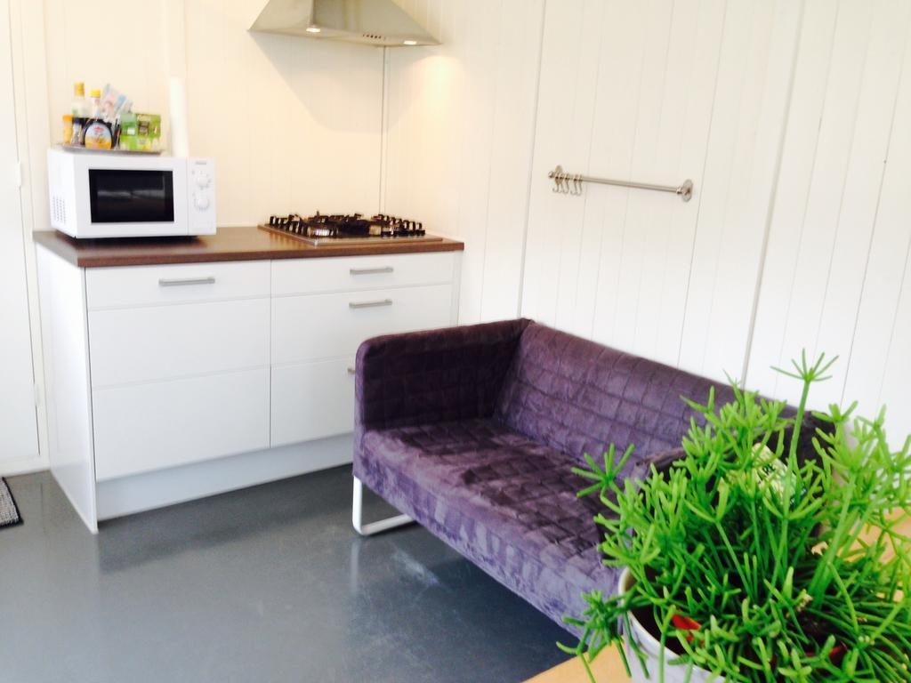 Villa Tiny House Madame Jeanette Zandvoort Zimmer foto