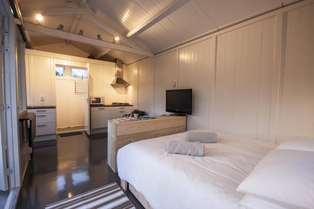 Villa Tiny House Madame Jeanette Zandvoort Zimmer foto